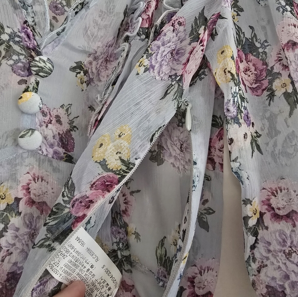 Zara Sheer Floral Print Blouse w/Ruffles - Picture 4 of 5